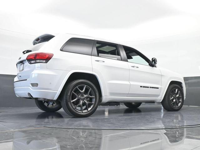 Photo of 2021 Bright White Clearcoat Jeep Grand Cherokee