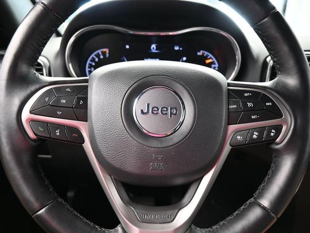 Photo of 2021 Bright White Clearcoat Jeep Grand Cherokee