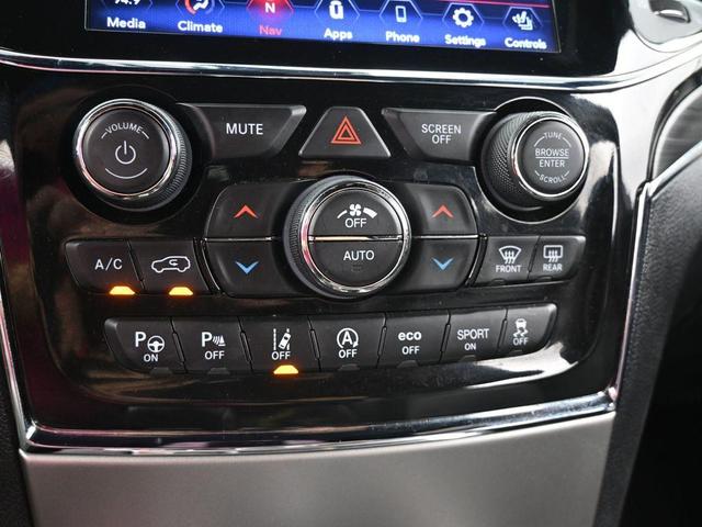 Photo of 2021 Bright White Clearcoat Jeep Grand Cherokee