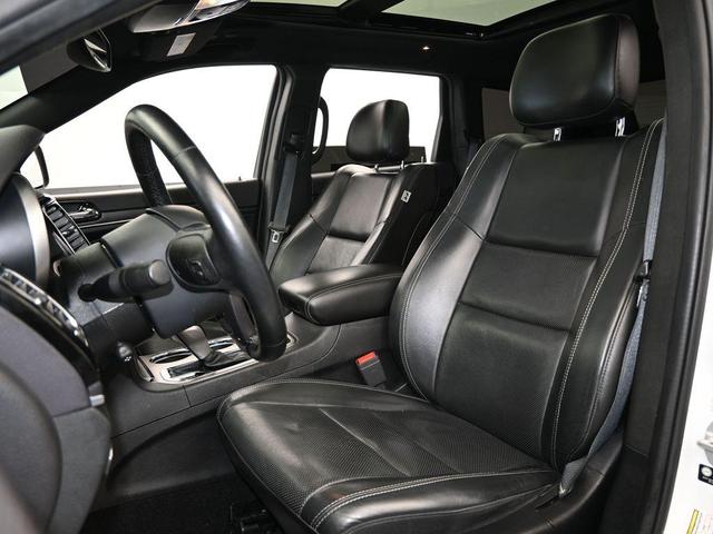 Photo of 2021 Bright White Clearcoat Jeep Grand Cherokee