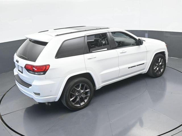 Photo of 2021 Bright White Clearcoat Jeep Grand Cherokee