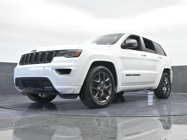Photo of 2021 Bright White Clearcoat Jeep Grand Cherokee