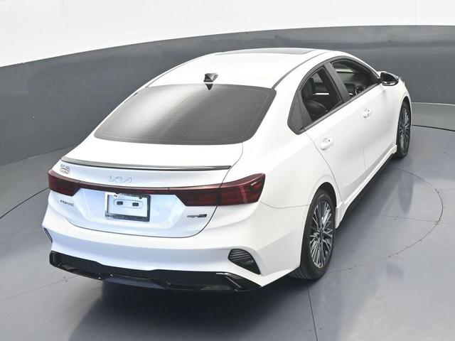 Photo of 2022 Snow White Pearl Kia Forte