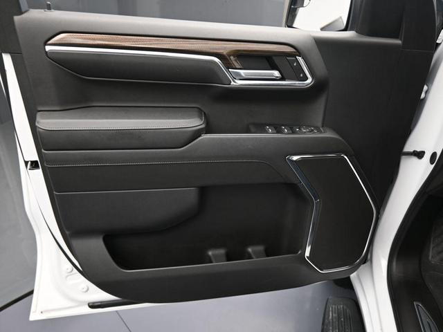 Photo of 2024 Summit White Chevrolet Silverado 1500