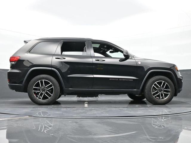 Photo of 2020 Diamond Black Jeep Grand Cherokee