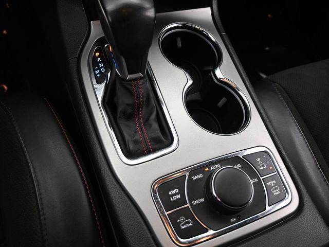 Photo of 2020 Diamond Black Jeep Grand Cherokee