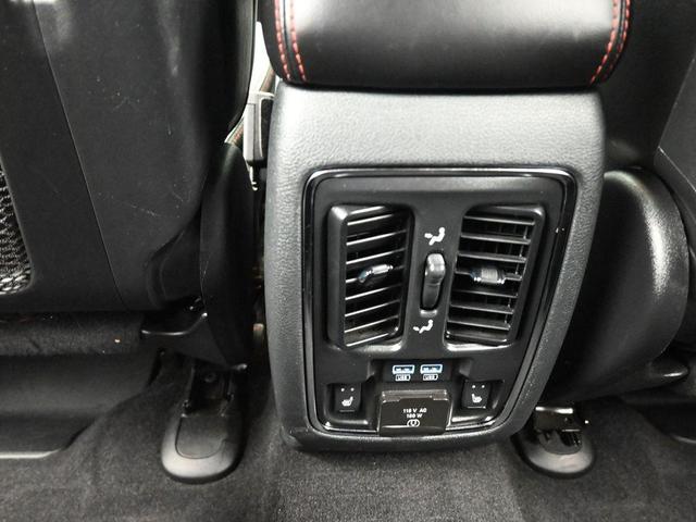 Photo of 2020 Diamond Black Jeep Grand Cherokee