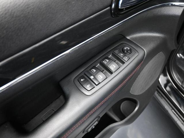 Photo of 2020 Diamond Black Jeep Grand Cherokee