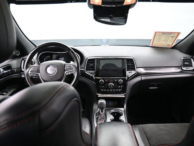 Photo of 2020 Diamond Black Jeep Grand Cherokee