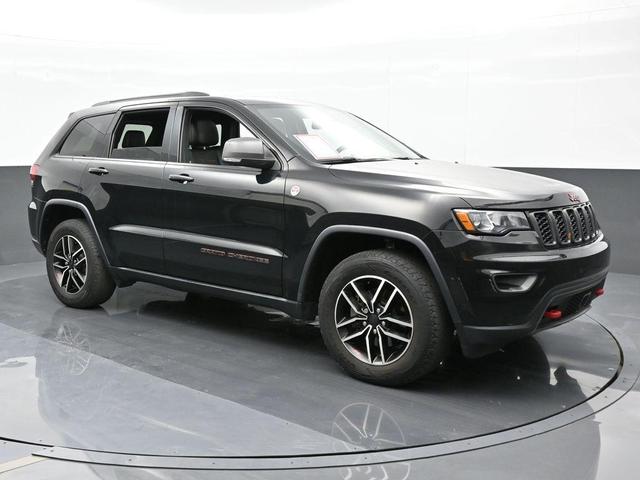 Photo of 2020 Diamond Black Jeep Grand Cherokee