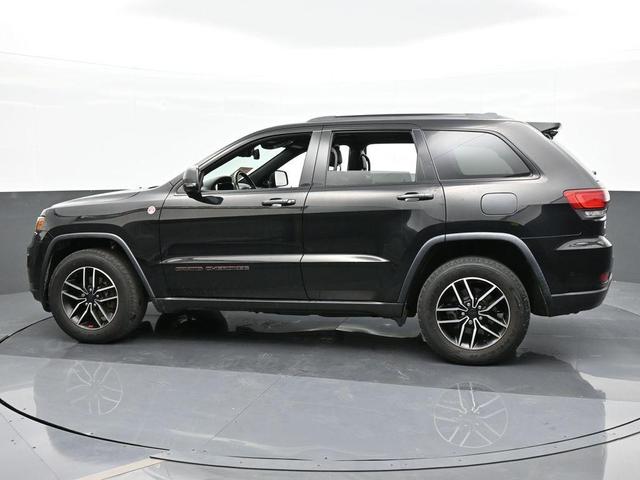 Photo of 2020 Diamond Black Jeep Grand Cherokee