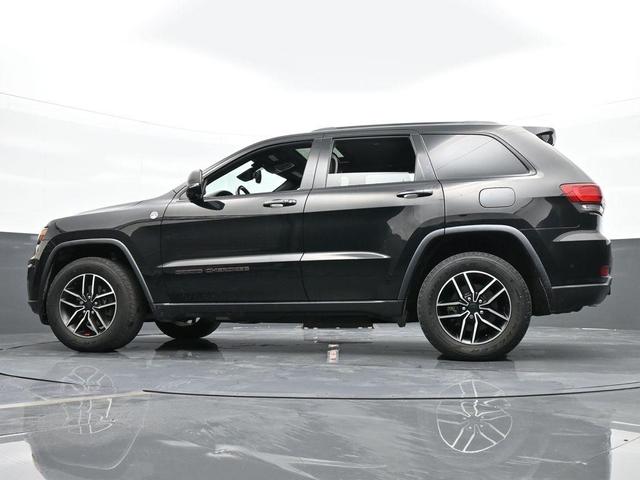 Photo of 2020 Diamond Black Jeep Grand Cherokee