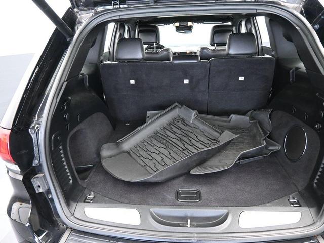 Photo of 2020 Diamond Black Jeep Grand Cherokee