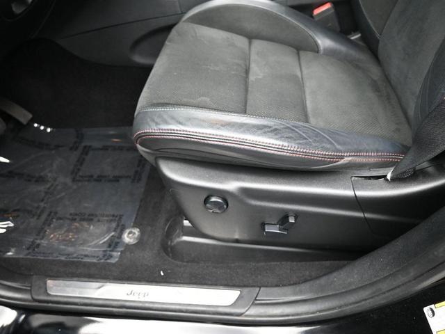 Photo of 2020 Diamond Black Jeep Grand Cherokee