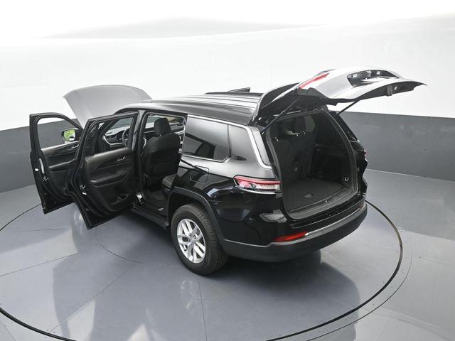 Photo of 2024 Diamond Black Jeep Grand Cherokee L