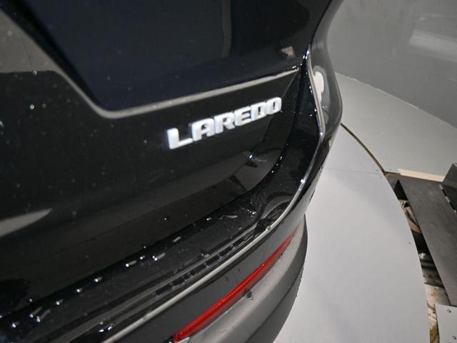 Photo of 2024 Diamond Black Jeep Grand Cherokee L