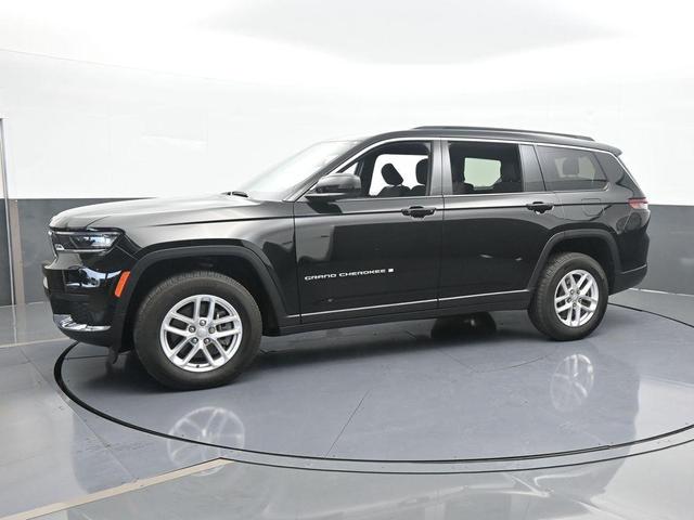 Photo of 2024 Diamond Black Jeep Grand Cherokee L