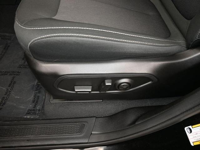 Photo of 2024 Diamond Black Jeep Grand Cherokee L