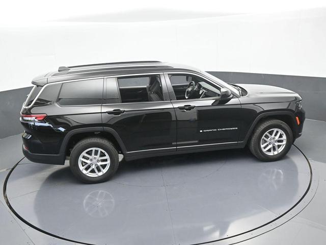 Photo of 2024 Diamond Black Jeep Grand Cherokee L
