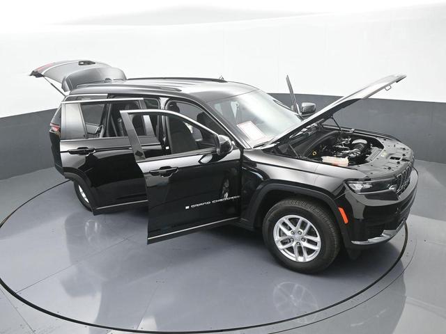 Photo of 2024 Diamond Black Jeep Grand Cherokee L