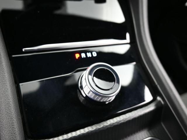 Photo of 2024 Diamond Black Jeep Grand Cherokee L