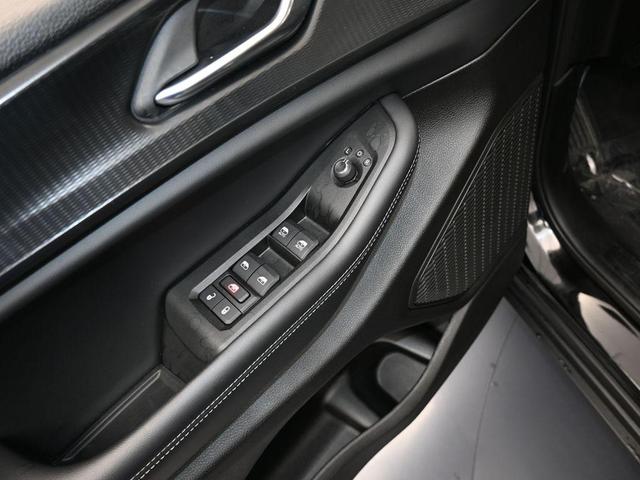 Photo of 2024 Diamond Black Jeep Grand Cherokee L