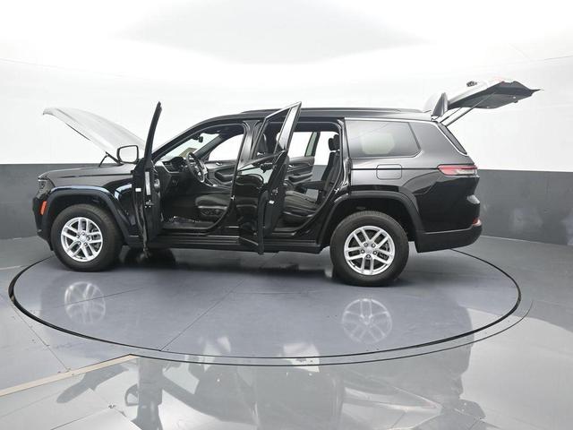Photo of 2024 Diamond Black Jeep Grand Cherokee L