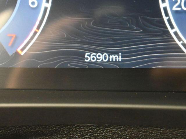 Photo of 2024 Diamond Black Jeep Grand Cherokee L