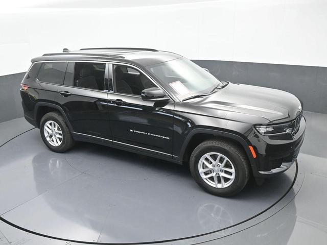 Photo of 2024 Diamond Black Jeep Grand Cherokee L