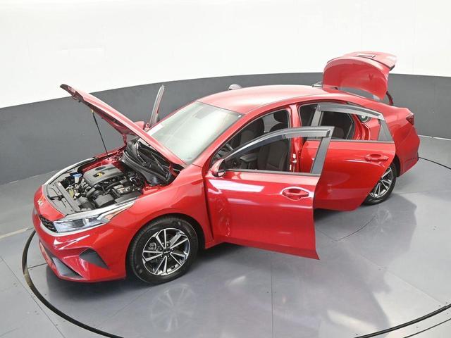 Photo of 2023 Currant Red Kia Forte