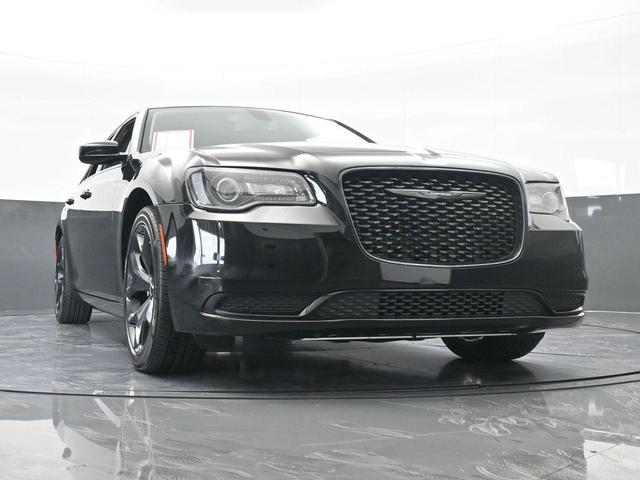 Photo of 2022 Gloss Black Chrysler 300