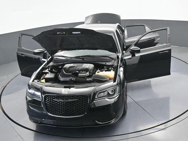 Photo of 2022 Gloss Black Chrysler 300