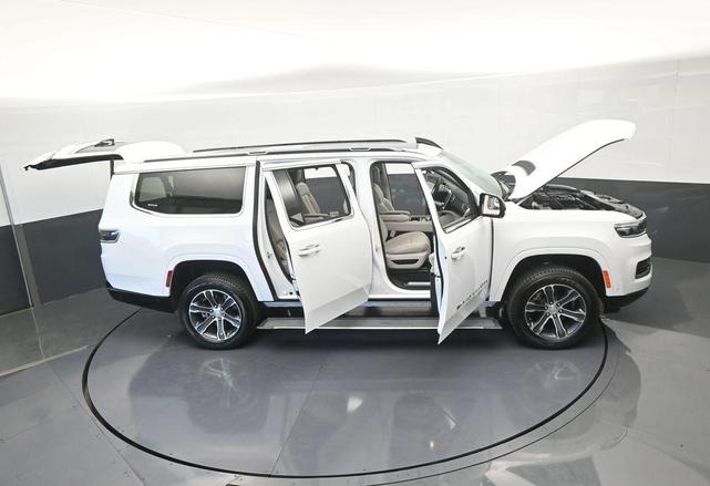 Photo of 2023 Bright White Clearcoat Jeep Grand Wagoneer L