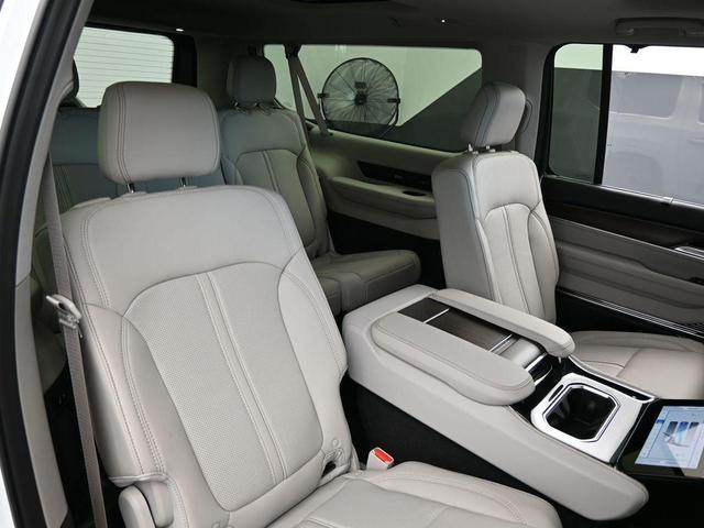 Photo of 2023 Bright White Clearcoat Jeep Grand Wagoneer L