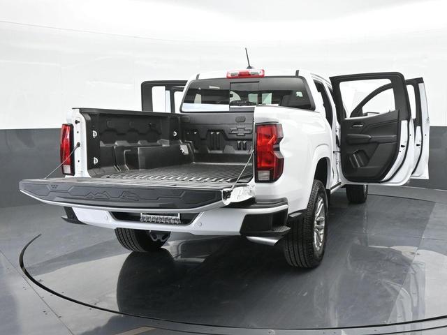Photo of 2024 Summit White Chevrolet Colorado
