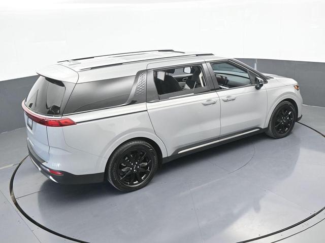 Photo of 2024 Ceramic Silver Kia Carnival