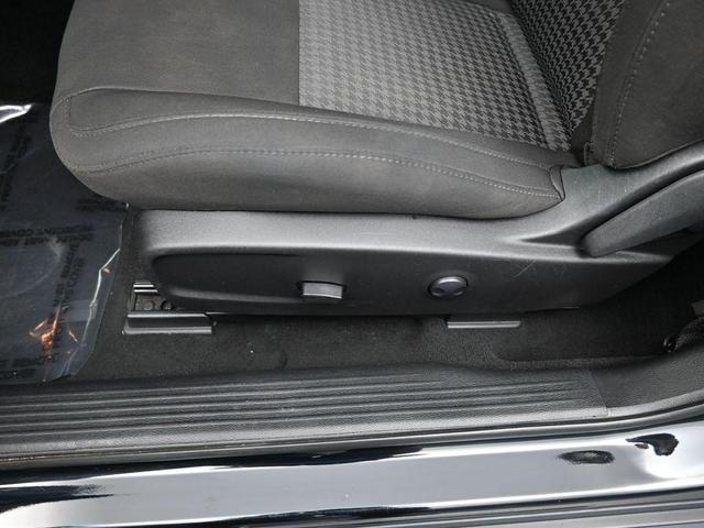 Photo of 2023 Pitch Black Clearcoat Dodge Challenger