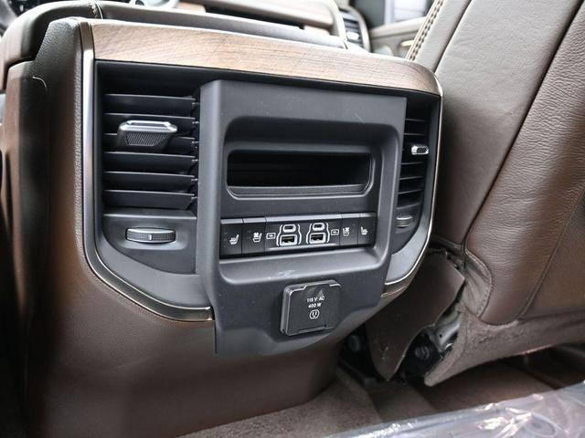 Photo of 2025 Diamond Black RAM 1500