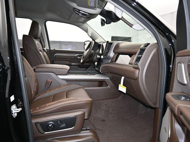 Photo of 2025 Diamond Black RAM 1500