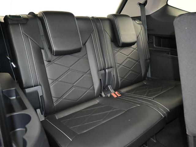 Photo of 2024 Pure White Volkswagen Atlas