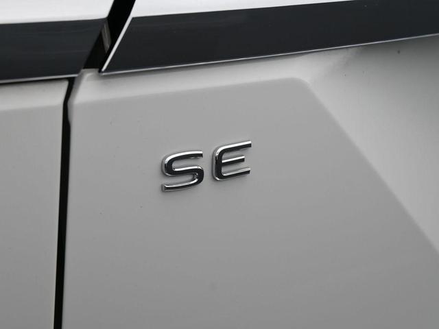 Photo of 2024 Pure White Volkswagen Atlas