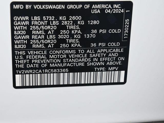 Photo of 2024 Pure White Volkswagen Atlas