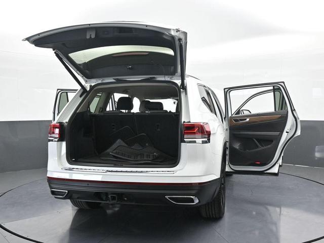 Photo of 2024 Pure White Volkswagen Atlas