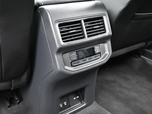 Photo of 2024 Pure White Volkswagen Atlas