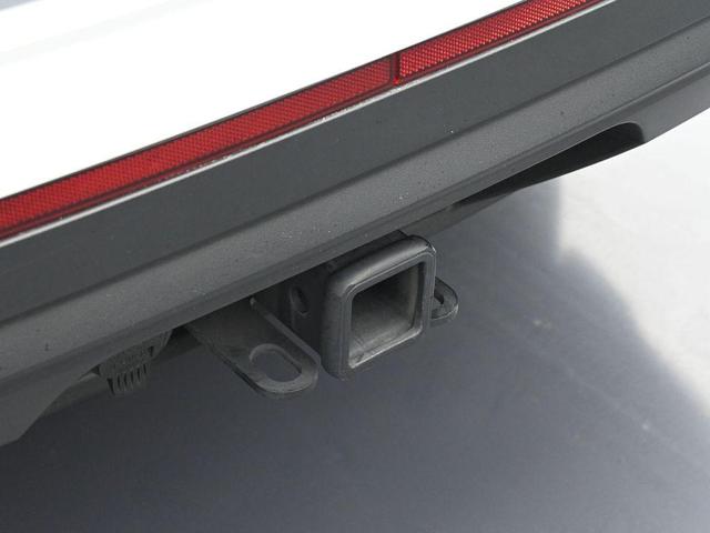Photo of 2024 Pure White Volkswagen Atlas