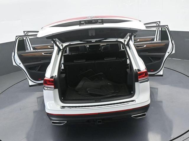 Photo of 2024 Pure White Volkswagen Atlas