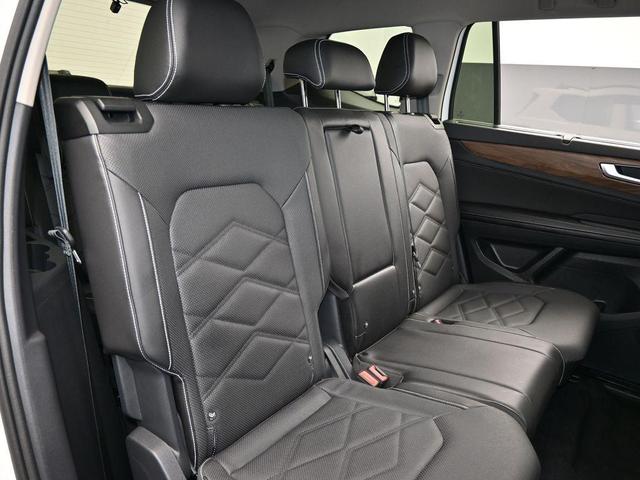 Photo of 2024 Pure White Volkswagen Atlas