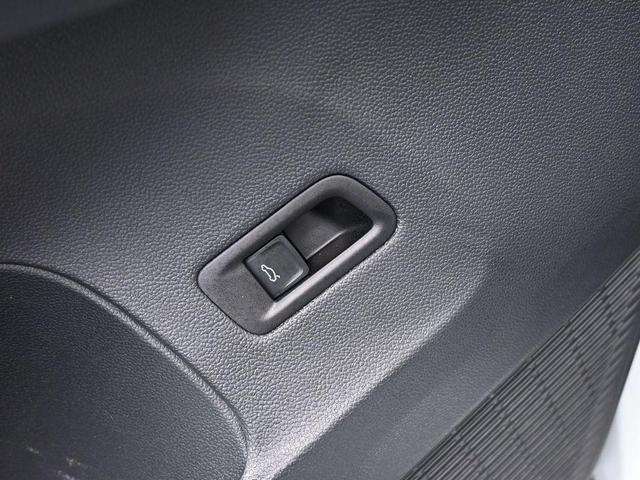 Photo of 2024 Pure White Volkswagen Atlas