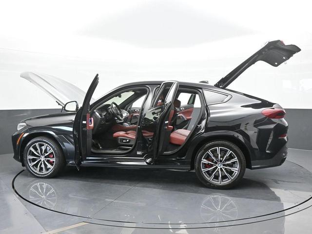 Photo of 2022 Black Sapphire Metallic BMW X6