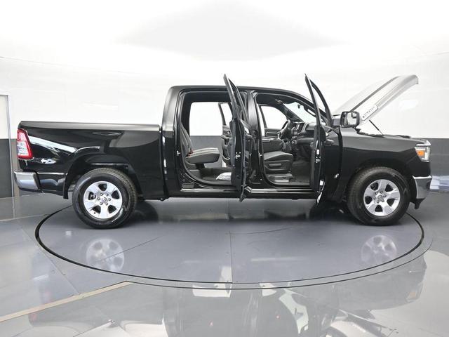 Photo of 2024 Diamond Black RAM 1500